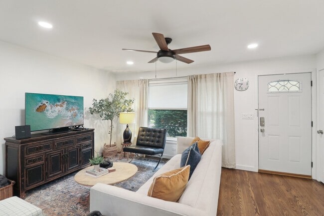 Foto del edificio - 3008 N Spaulding Ave