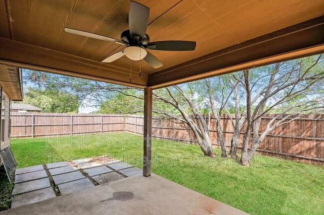 Foto del edificio - 7318 Mistletoe Trail