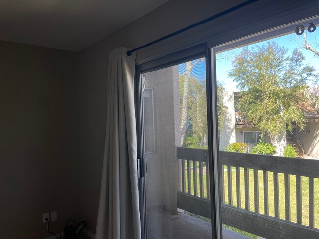 Balcón de la sala de estar - 5350 Baltimore Dr