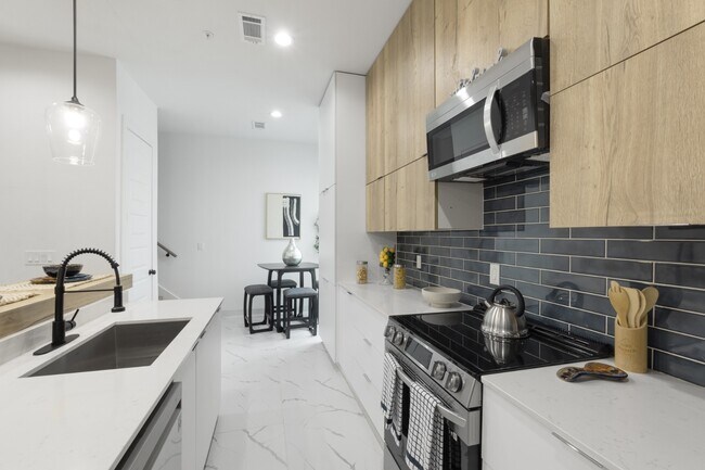 Foto del edificio - 4314 Roseland Ave