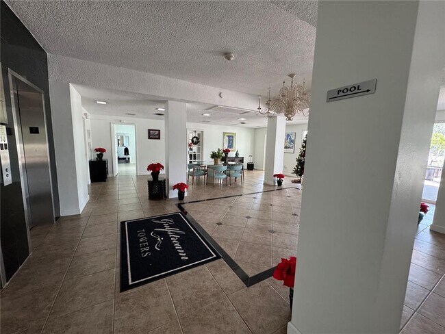 Foto del edificio - 33 S Gulfstream Ave