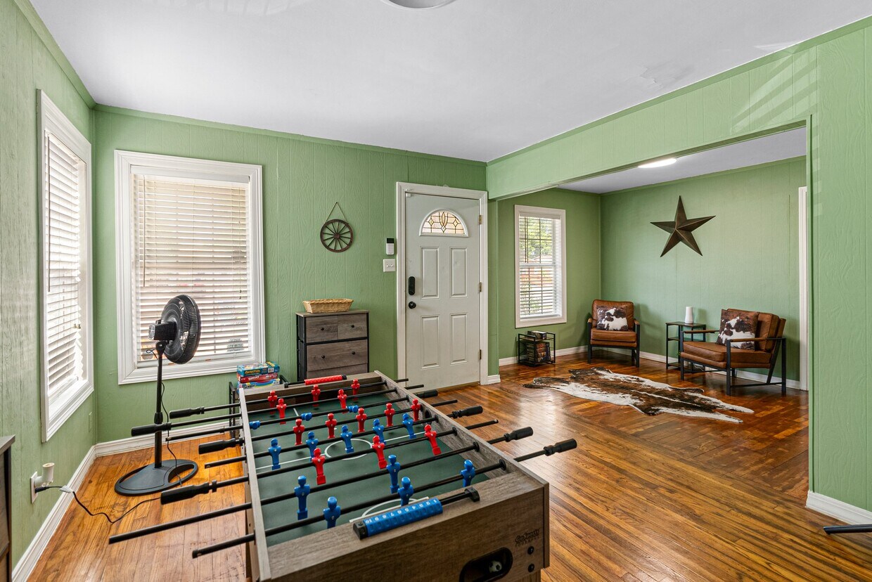 Foto principal - 3317 Olsen Dr
