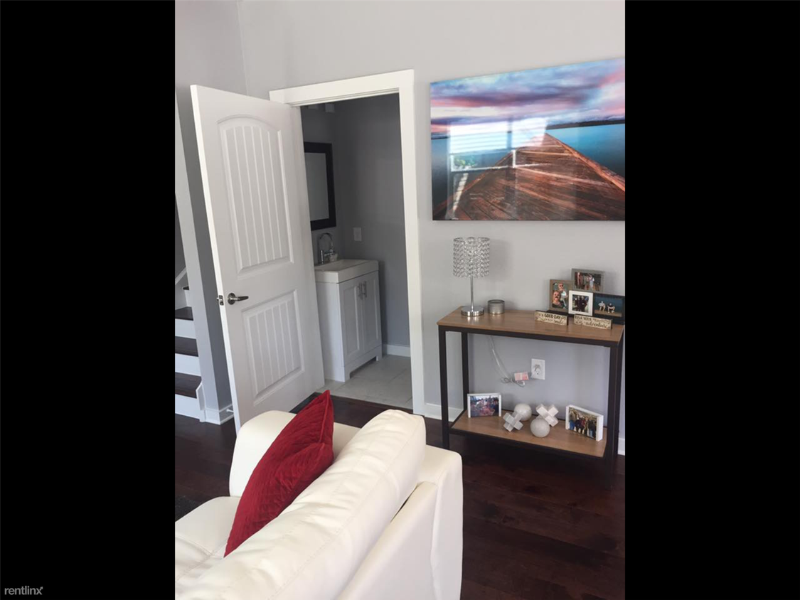 Foto principal - 3 br, 2.5 bath Condo - 308 Delmar Unit A