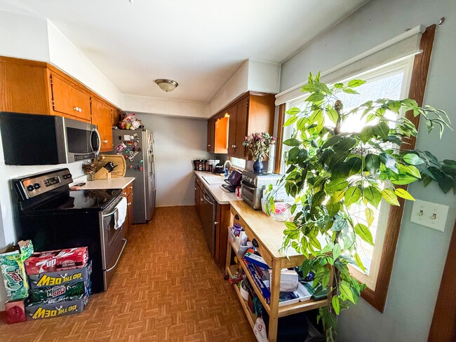 Foto del edificio - 4932 Sutton Ln