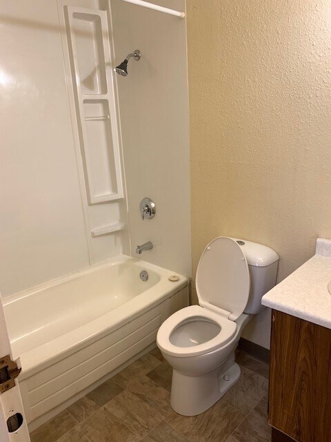 Photo du bâtiment - 8604-8687 Ave