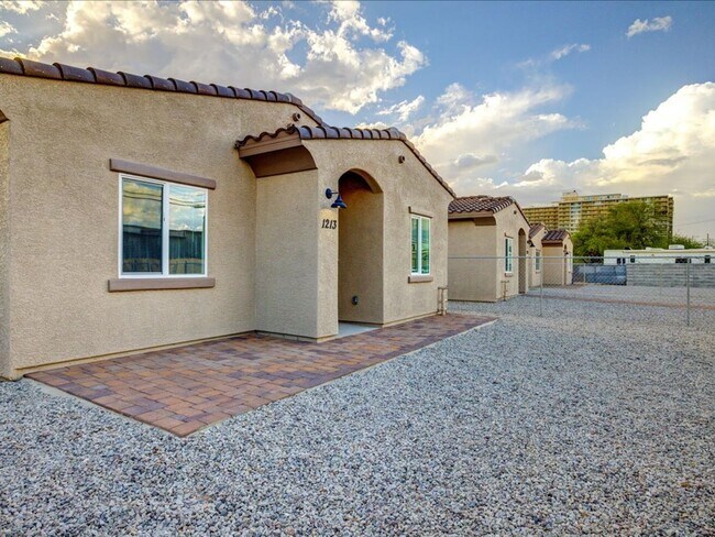Building Photo - Brand new build, never before lived in! Ne...