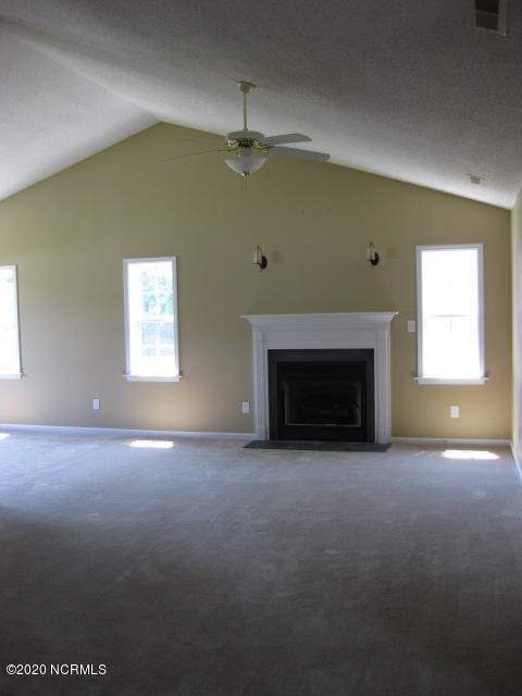 Building Photo - 1003 Huff Dr