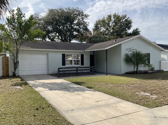 Foto del edificio - 6214 Palmview Ct