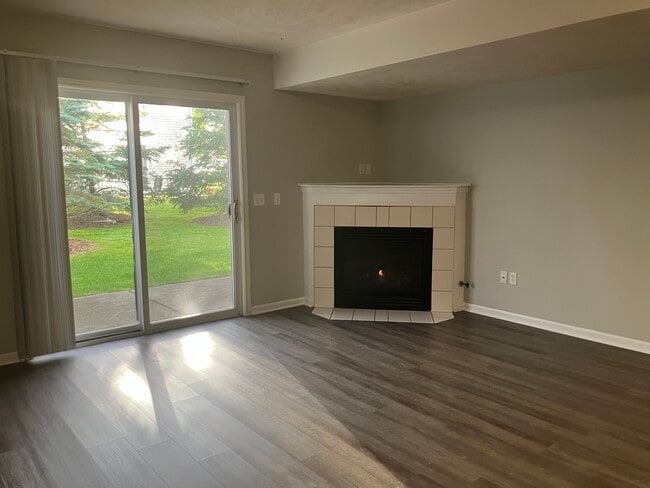 Building Photo - 1789 Park Trl NE
