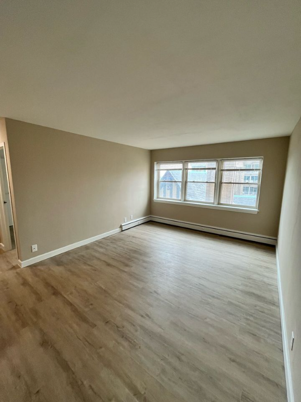 Foto del edificio - 1560 N Prospect Ave
