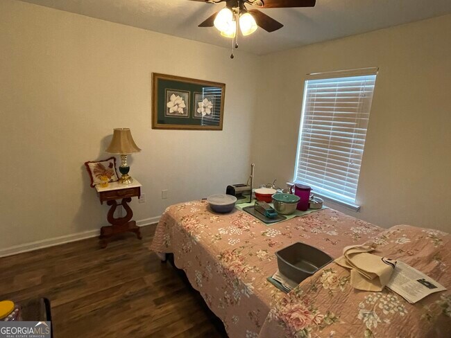 Building Photo - 238 Sunview Dr