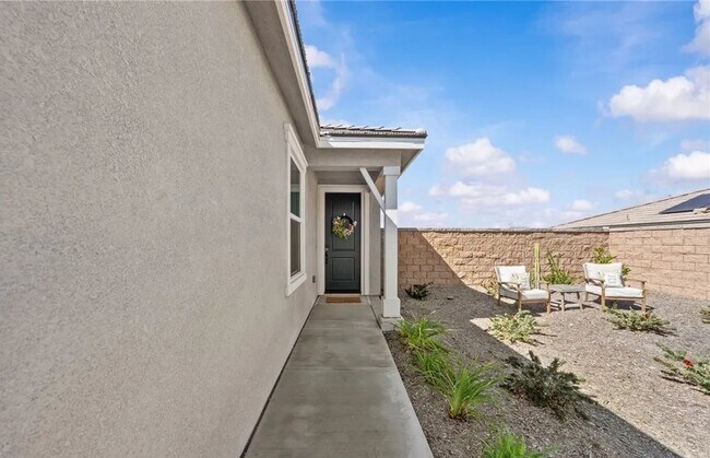 Foto del edificio - 45123 Quicksilver Rd