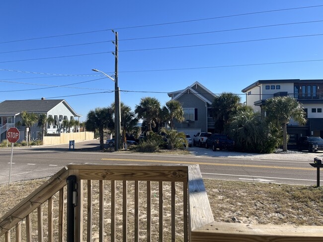 Building Photo - 2717 S Fletcher Ave