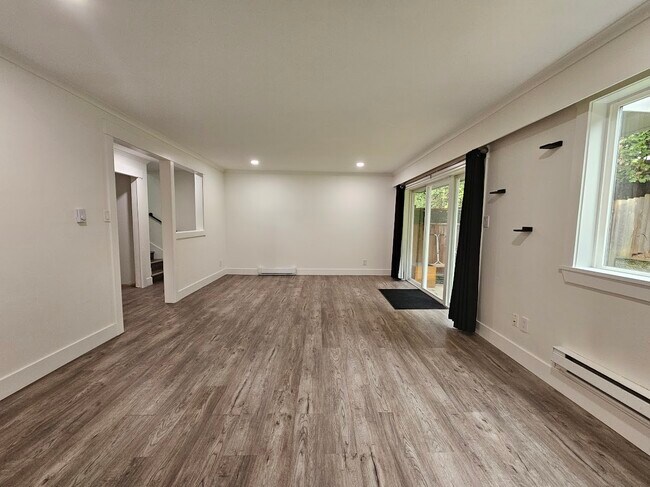 Photo du bâtiment - 33900 Mayfair Ave