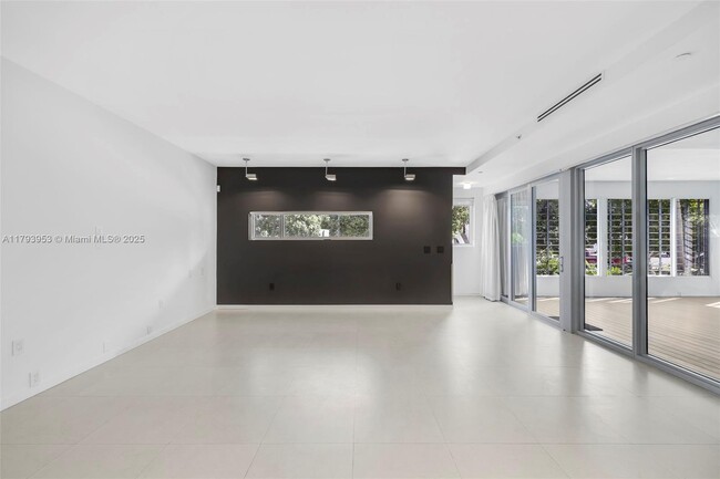 Foto del edificio - 340 Jefferson Ave