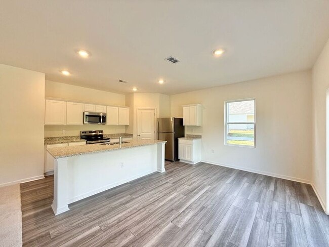 Building Photo - 199 Bedstone Wy