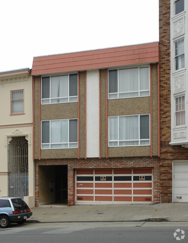 Building Photo - 870 25th Ave