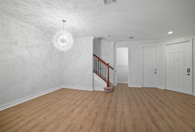 Building Photo - 13011 Riverwalk Cir N