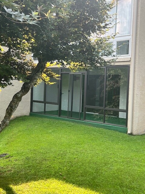Foto del edificio - 224 Woodland Rd