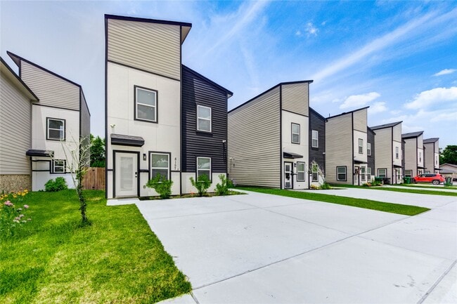 Foto del edificio - 8157 Tate St