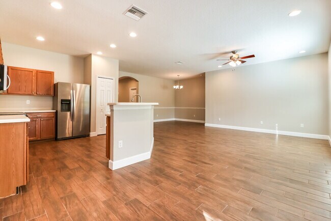 Foto del edificio - 742 Star Pointe Dr