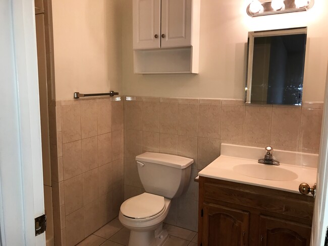 Bathroom - 85 Madison St