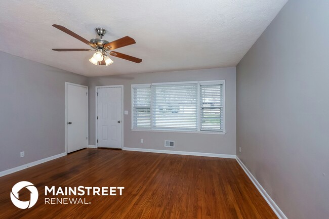 Building Photo - 8808 Fernview Dr