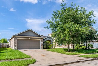 Building Photo - 13112 Trail Manor Dr