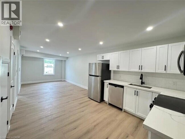 Photo du bâtiment - 53 Ontario Rd