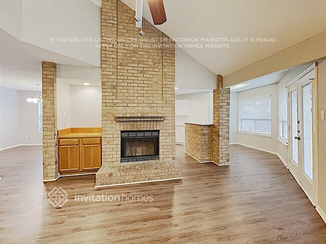 Foto del edificio - 2414 Claremont Dr