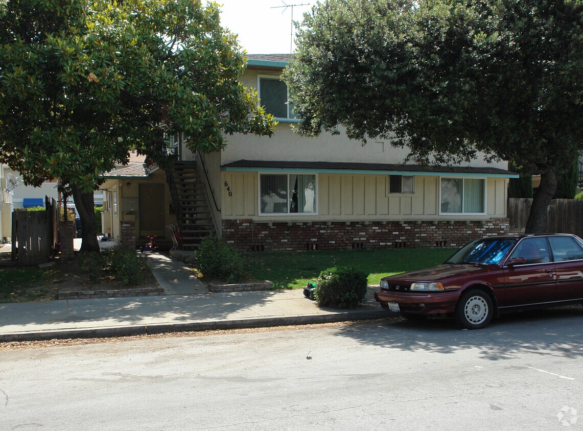 Primary Photo - 640 Grand Fir Ave