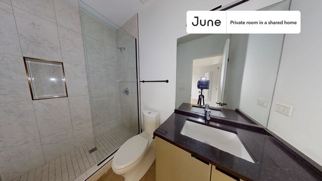 Foto del edificio - Room in Shared 4 bed/3.5 bath home