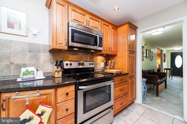 Foto del edificio - Come see what McLean has to offer you with...