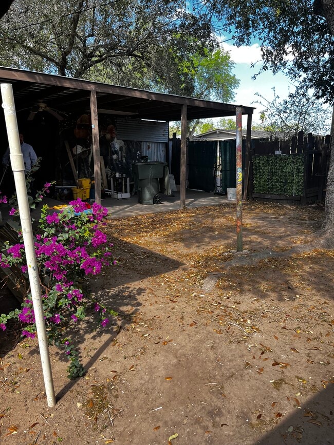 Building Photo - 1210 N Star Circle Dr