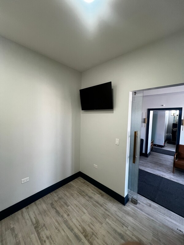 Foto del edificio - 3423-3425 Ridge Rd