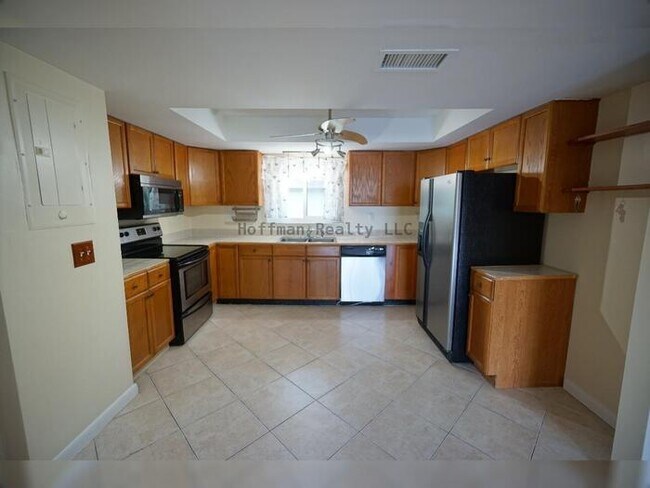 Foto del edificio - 3-Bed, 2-Bath, Condo in St. Petersburg