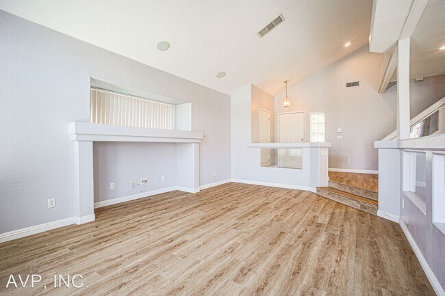 Building Photo - 3 br, 2.5 bath House - 7564 Spindrift Tide...
