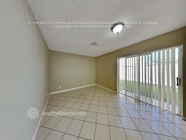 Foto del edificio - 9878 NW 2nd St