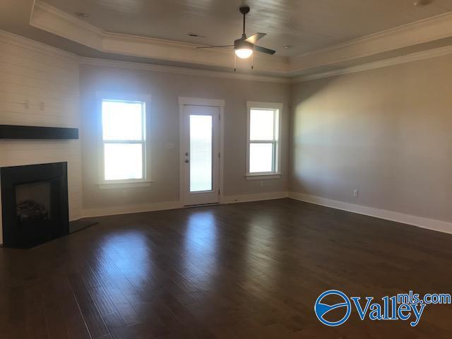 Building Photo - 161 Rugby Dr