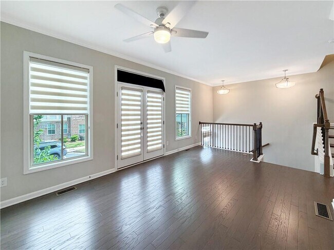 Foto del edificio - 381 Northaven Ave