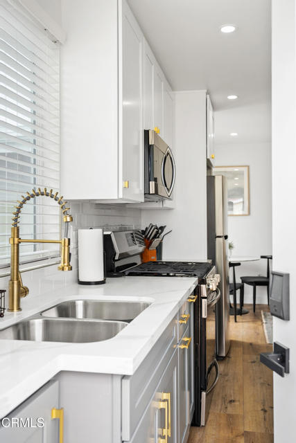 Foto del edificio - 894 Saratoga St