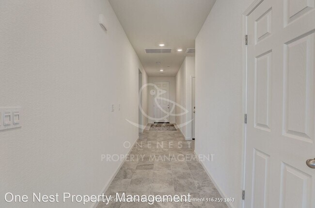 Building Photo - 4 br, 2 bath House - 258 Martos Court