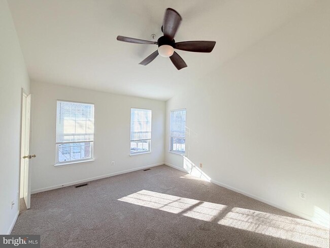 Foto del edificio - 112 Rabbit Chase Dr