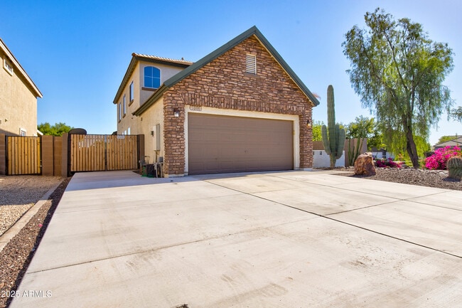 Building Photo - 14895 W Jenan Dr