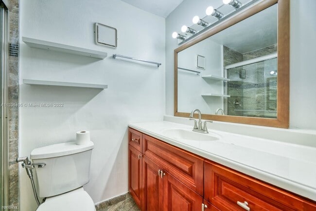 Building Photo - 2 br, 2 bath House - 840 SW 105th Ave Apt 318
