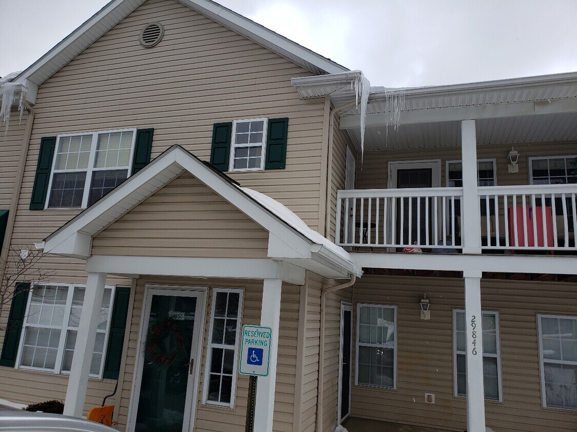 29850 Center Ridge Rd, Westlake, OH 44145 Townhome Rentals in