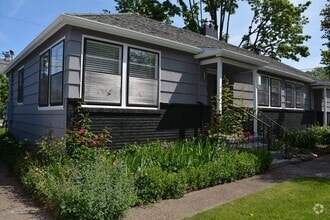 Building Photo - 5731 N Montana Ave