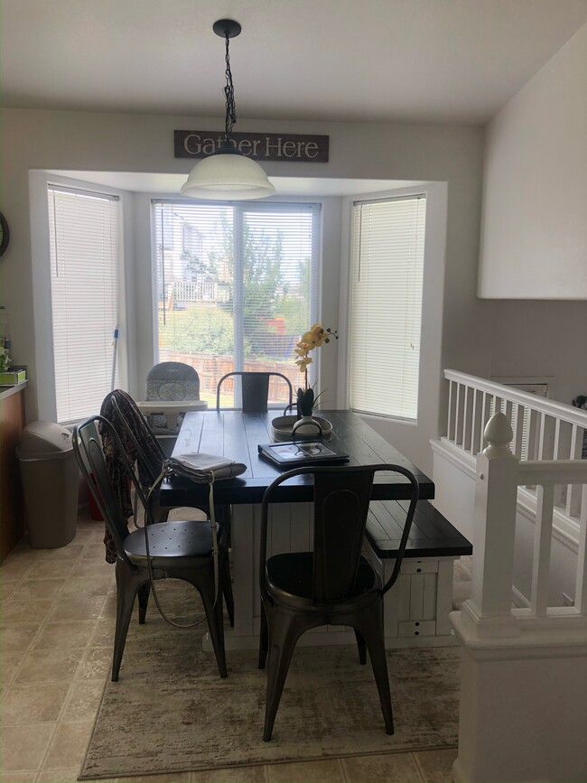 Foto del edificio - 8711 Silver Glen Dr