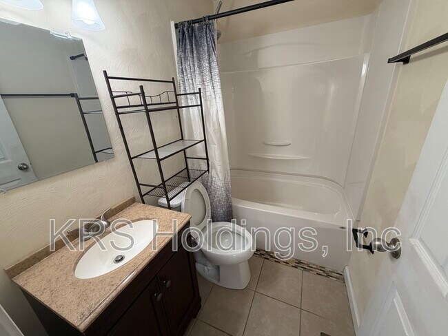 Foto del edificio - 2209 Silbert Rd