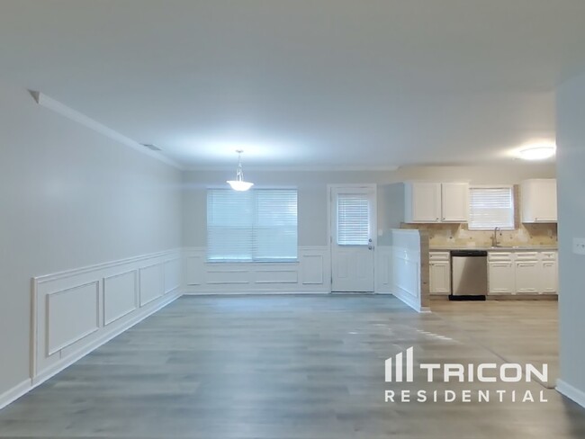 Foto del edificio - 308 Hidden Creek Ln